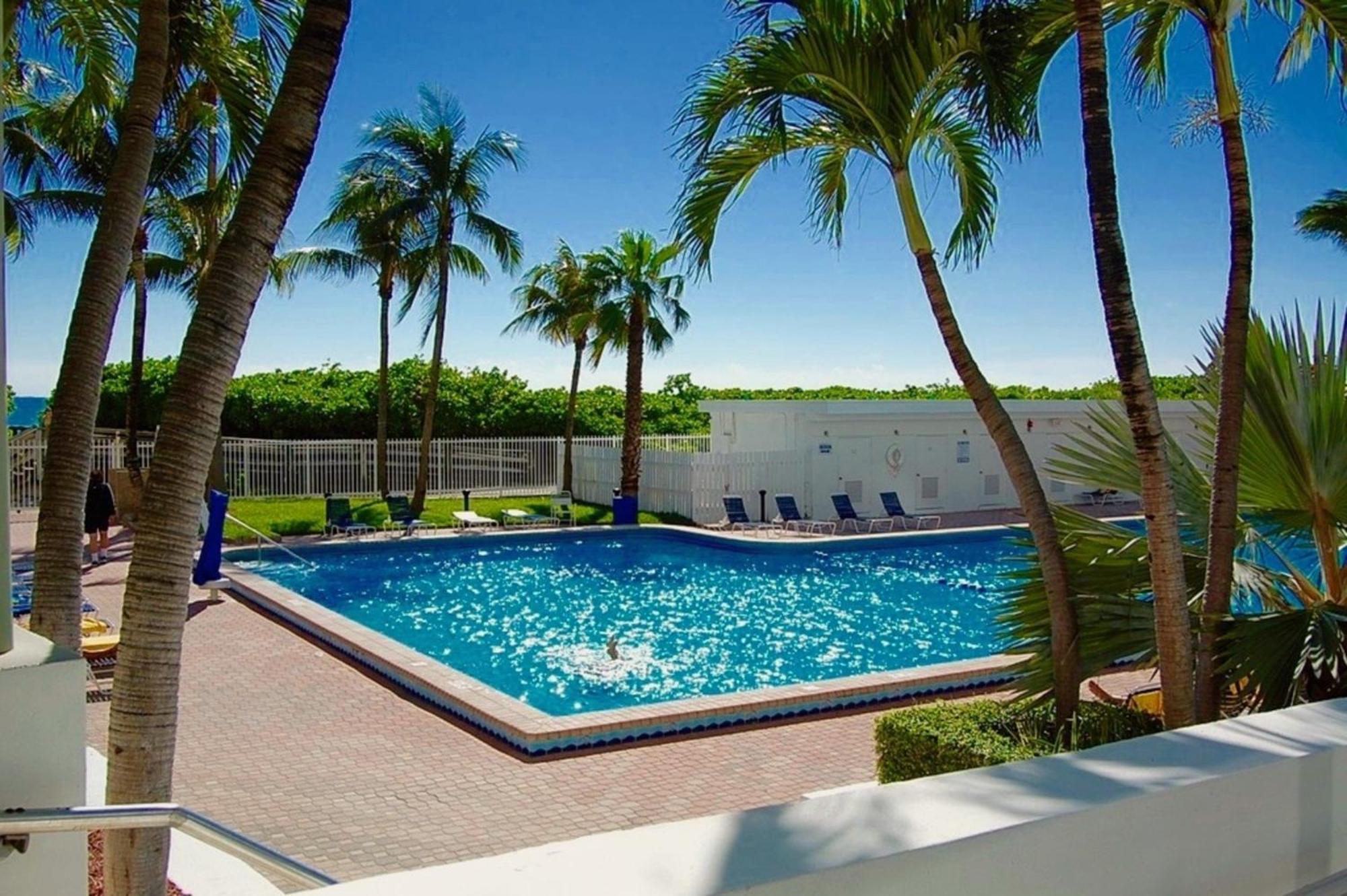 Directly On The Beach With Pool & Ocean View Apartment Miami Beach Exterior photo