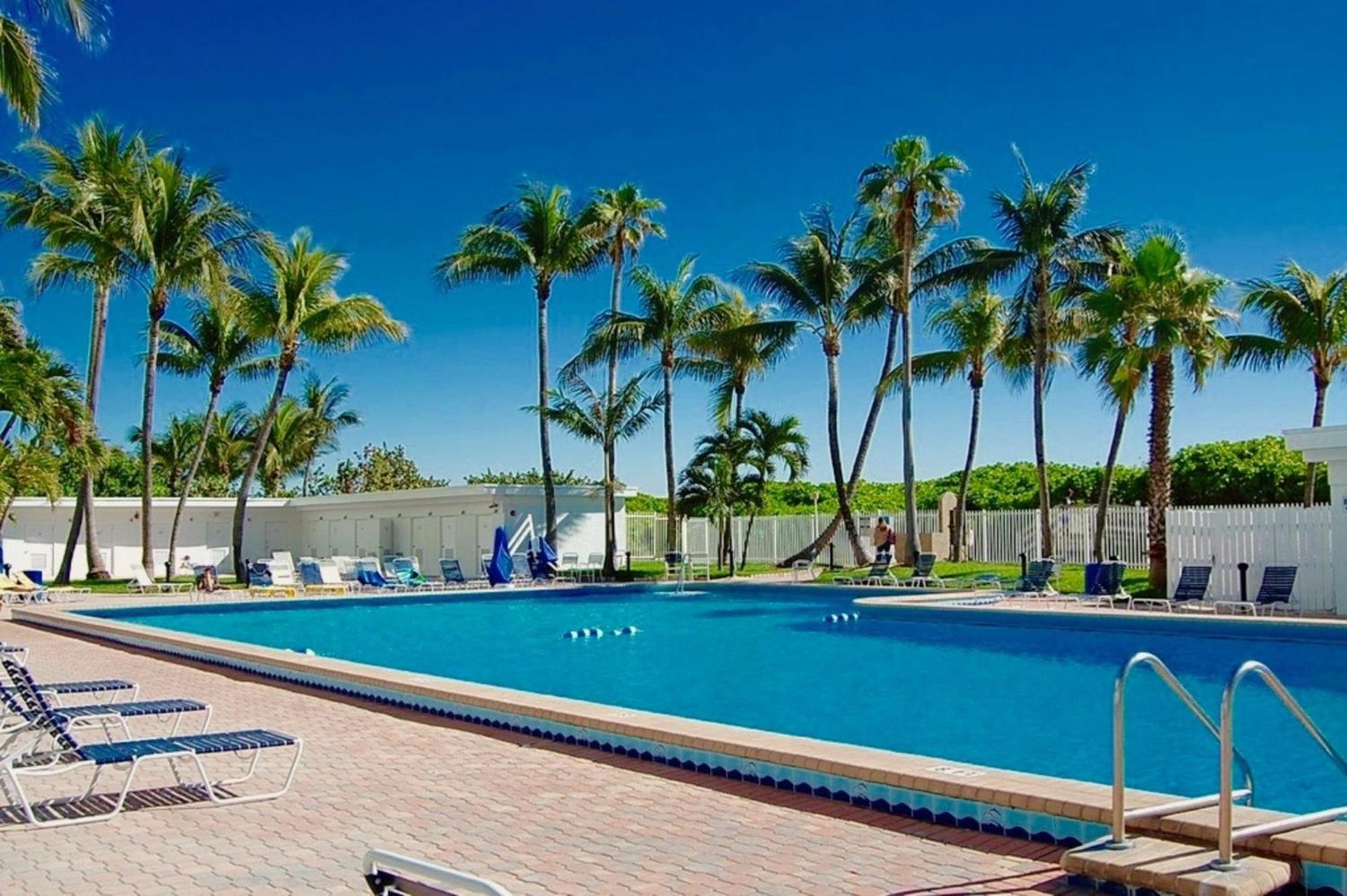 Directly On The Beach With Pool & Ocean View Apartment Miami Beach Exterior photo